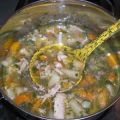 Gemüsesuppe mit Huhn