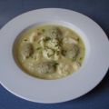 Blumenkohlsuppe mit Käseklößchen