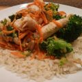 Reis mit Gemüse und Fisch