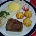 Rinderfilet mit Spargel, Herzoginnenkartoffeln[...]