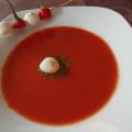Tomaten -Chilisuppe mit Mozzarella