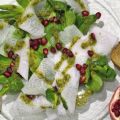 Heilbutt-Carpaccio mit Granatapfel-Dressing