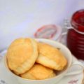Frühstück ist fertig! Frische Erdbeermarmelade[...]