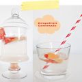 selfmade grapefruit- lemonade, ´cause its hot[...]