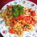 Tomaten - Käse- Wurstnudeln