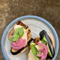 geröstetes Weißbrot mit gebratenen[...]