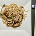 Schweinefleisch mit Udon