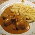Kaninchen in Paprika-Rahmsauce