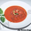 Gazpacho mit gegrilltem Pfirsisch