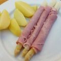 Spargel in Schinken