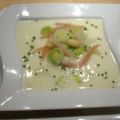 Spargel-Lauch-Cremesuppe mit Schinken