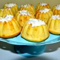 Mini Zitronengugelhupf mit Zitronentopping