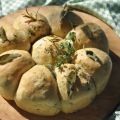 Tear & Share Herb Bread (Kräuterbrot) and Herb[...]