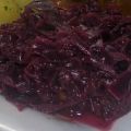 Beilagen: Fruchtiger Apfel-Preiselbeer-Rotkohl