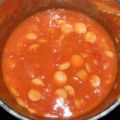 Tomatensoße mit Paprika, Zucchini und Würstchen