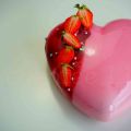 Hibiskus Erdbeer Herz mit Mirror Glaze