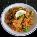 Couscous-Salat mit Joghurt-Minze-Dip