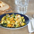 Lauwarmer Quinoasalat mit geröstetem Gemüse