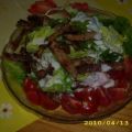 Gemischter Salat mit gebratenen Putenstreifen