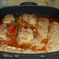 Gemüse: Gefüllte Paprika und Zucchini auf[...]