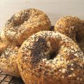 Dinkel-Vollkorn Bagel mit Mohn