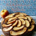 SAFTIGER SCHOKOKUCHEN MIT APFELDECKE