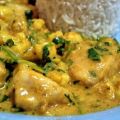 Curry mit Hähnchen, Blumenkohl und Zuckerschoten