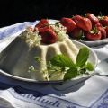 Old-Fashioned Set Semolina Pudding with[...]