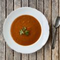 Tomaten-Zucchini-Suppe