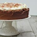Schokotorte mit Baisersahne