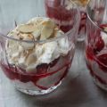 Dessert mit Beeren