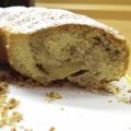 Nusskuchen mit Apfel