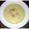 Senf-Lauch-Suppe mit Käse