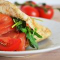 Lunchbox: Pitabrot mit Lachs, Tomate und Rucola