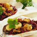Gnocchi und Putenfleisch mit Apfelrotkohl
