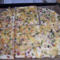 Flammkuchen mit Käse überbacken