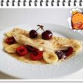 Crêpes mit Kirschen und Banane