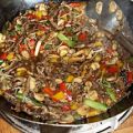 Rindfleisch mit Pilze aus dem Wok