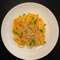 Yaki-Udon mit Erdnuss-Sauce