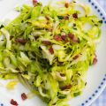 Spitzkohlsalat mit Speck