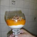 Aprikosen auf Vanillequark
