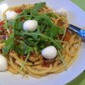 Champignon-Tomaten Bucatini mit Ruccola und[...]