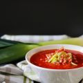 Tomaten-Lauch-Suppe mit Speck