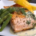 Gebratener Lachs mit Zitronen-Dill-Sauce