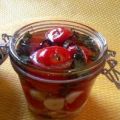 eingelegte gefüllte Tomaten