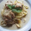 Gefüllte Champignons auf Tagliatelle