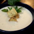 Blumenkohl-Lauch-Suppe mit wenig Kohlenhydraten