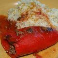 Gefüllte Paprika mit Tomatensauce