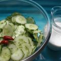Gurkensalat, leicht scharf und minzig