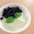 Vanille-Topfen mit Schwarzbeeren oder auch[...]